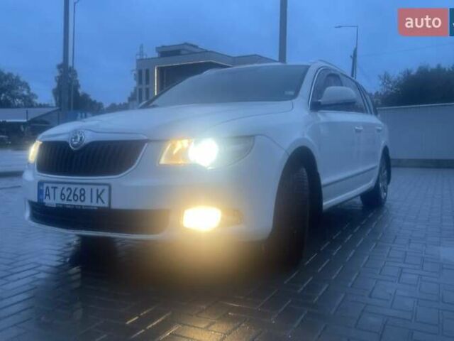 Белый Шкода Суперб, объемом двигателя 2 л и пробегом 390 тыс. км за 7799 $, фото 1 на Automoto.ua