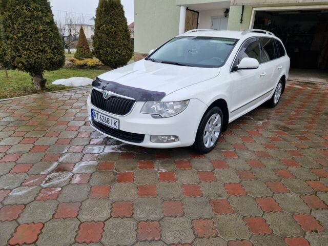 Белый Шкода Суперб, объемом двигателя 2 л и пробегом 273 тыс. км за 8500 $, фото 1 на Automoto.ua