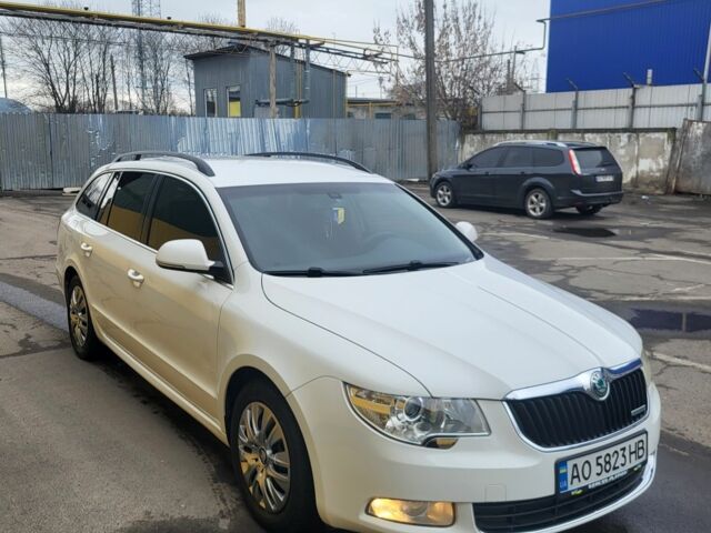 Білий Шкода Суперб, об'ємом двигуна 1.6 л та пробігом 303 тис. км за 9400 $, фото 1 на Automoto.ua
