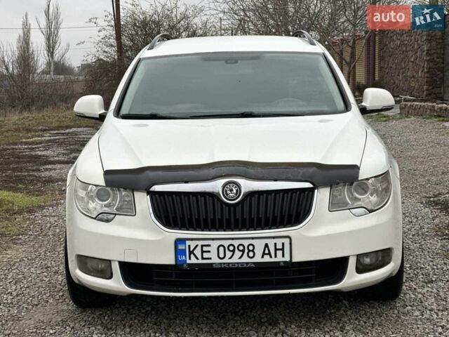 Білий Шкода Суперб, об'ємом двигуна 1.4 л та пробігом 240 тис. км за 9300 $, фото 1 на Automoto.ua