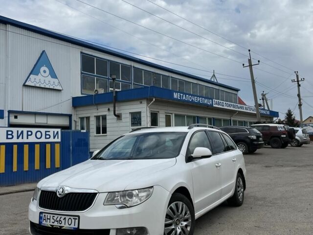 Белый Шкода Суперб, объемом двигателя 1.4 л и пробегом 182 тыс. км за 8516 $, фото 1 на Automoto.ua
