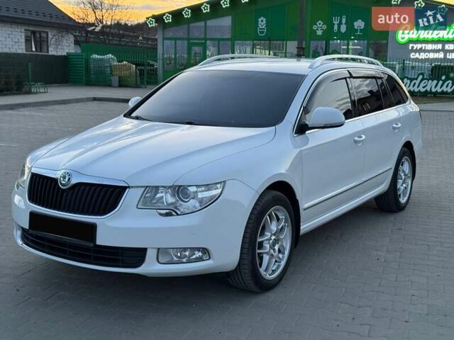 Белый Шкода Суперб, объемом двигателя 2 л и пробегом 232 тыс. км за 8400 $, фото 1 на Automoto.ua