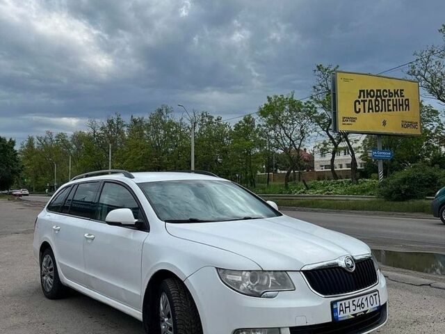 Белый Шкода Суперб, объемом двигателя 1.4 л и пробегом 182 тыс. км за 8144 $, фото 1 на Automoto.ua