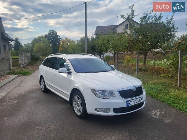 Білий Шкода Суперб, об'ємом двигуна 2 л та пробігом 375 тис. км за 11700 $, фото 1 на Automoto.ua