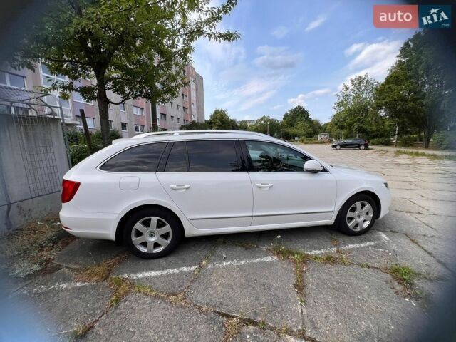 Білий Шкода Суперб, об'ємом двигуна 2 л та пробігом 336 тис. км за 10900 $, фото 1 на Automoto.ua