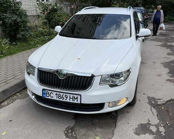 Шкода Суперб 2012 в Львове на Automoto.ua Белый Шкода Суперб, объемом двигателя 2 л и пробегом 363 тыс. км за 12000 $, фото 1 на Automoto.ua