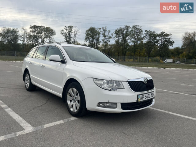 Белый Шкода Суперб, объемом двигателя 1.8 л и пробегом 241 тыс. км за 6500 $, фото 1 на Automoto.ua