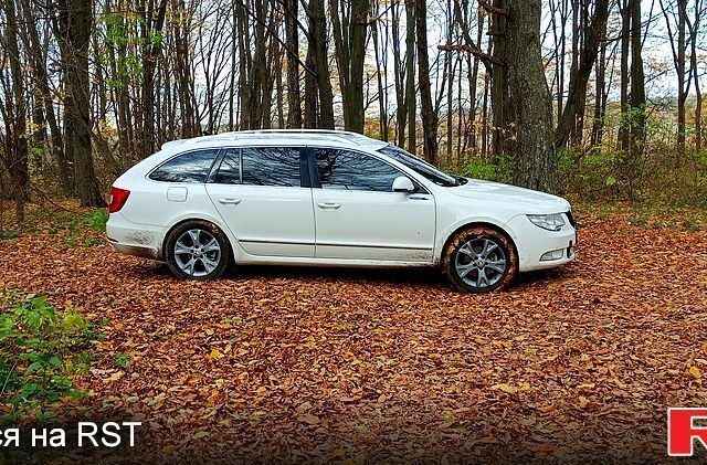 Білий Шкода Суперб, об'ємом двигуна 2 л та пробігом 32000 тис. км за 12699 $, фото 1 на Automoto.ua