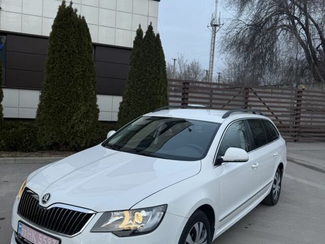 Белый Шкода Суперб, объемом двигателя 0 л и пробегом 195 тыс. км за 13500 $, фото 1 на Automoto.ua