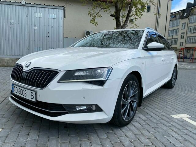 Білий Шкода Суперб, об'ємом двигуна 2 л та пробігом 270 тис. км за 18000 $, фото 1 на Automoto.ua