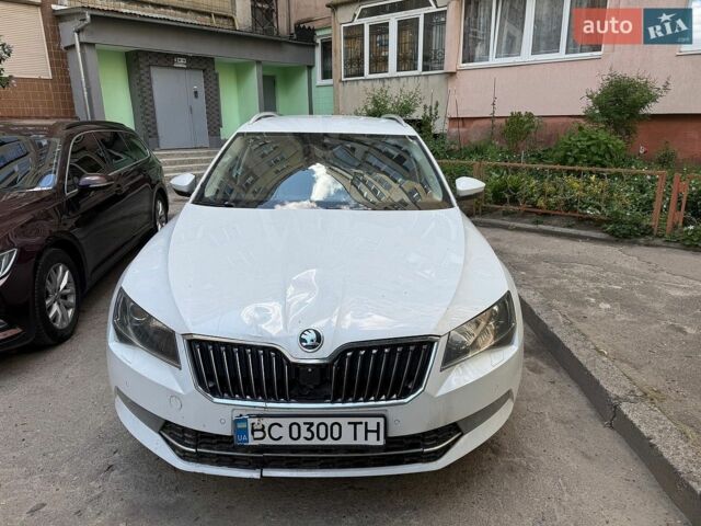 Білий Шкода Суперб, об'ємом двигуна 1.97 л та пробігом 236 тис. км за 13500 $, фото 1 на Automoto.ua