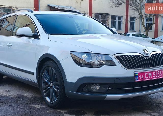 Білий Шкода Суперб, об'ємом двигуна 2 л та пробігом 164 тис. км за 16000 $, фото 1 на Automoto.ua