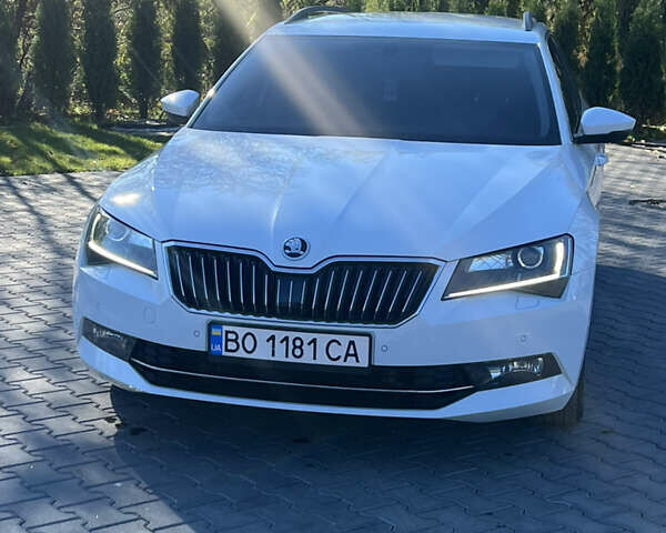 Белый Шкода Суперб, объемом двигателя 1.97 л и пробегом 310 тыс. км за 13900 $, фото 1 на Automoto.ua