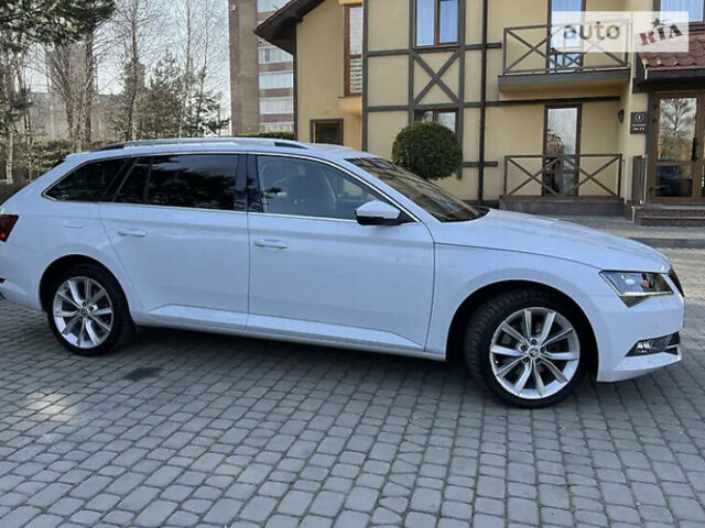 Белый Шкода Суперб, объемом двигателя 1.8 л и пробегом 130 тыс. км за 18700 $, фото 1 на Automoto.ua