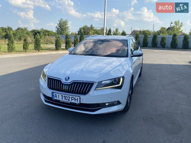 Білий Шкода Суперб, об'ємом двигуна 1.97 л та пробігом 300 тис. км за 18200 $, фото 1 на Automoto.ua
