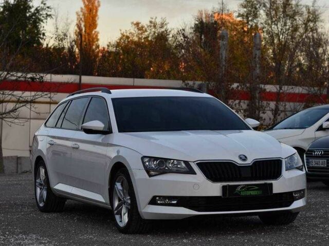 Білий Шкода Суперб, об'ємом двигуна 1.6 л та пробігом 243 тис. км за 13850 $, фото 1 на Automoto.ua