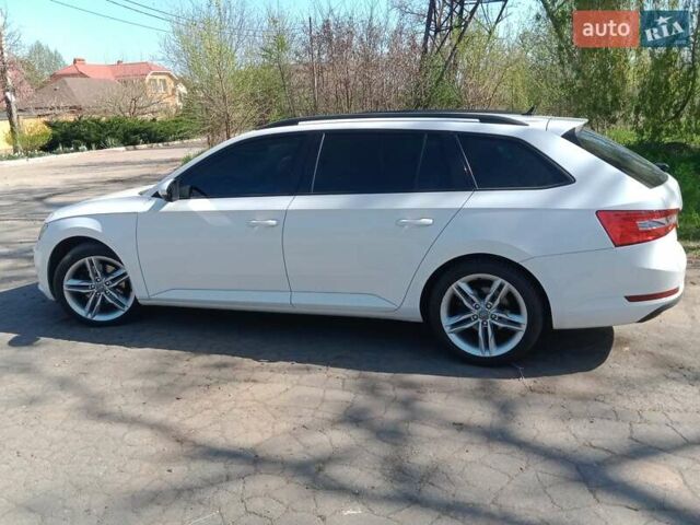 Белый Шкода Суперб, объемом двигателя 1.6 л и пробегом 239 тыс. км за 13900 $, фото 1 на Automoto.ua