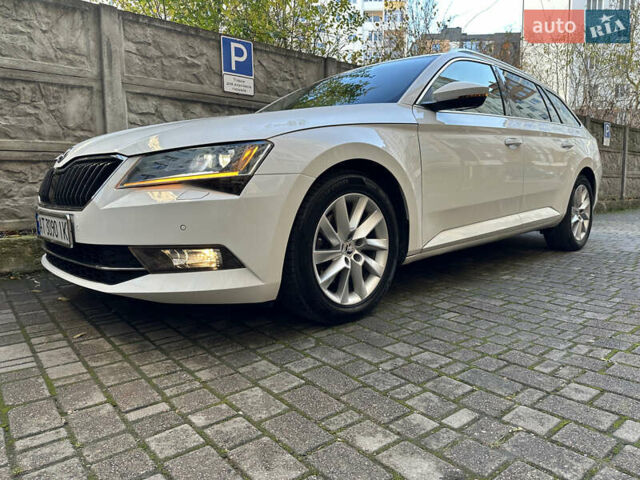 Белый Шкода Суперб, объемом двигателя 1.97 л и пробегом 163 тыс. км за 19500 $, фото 1 на Automoto.ua
