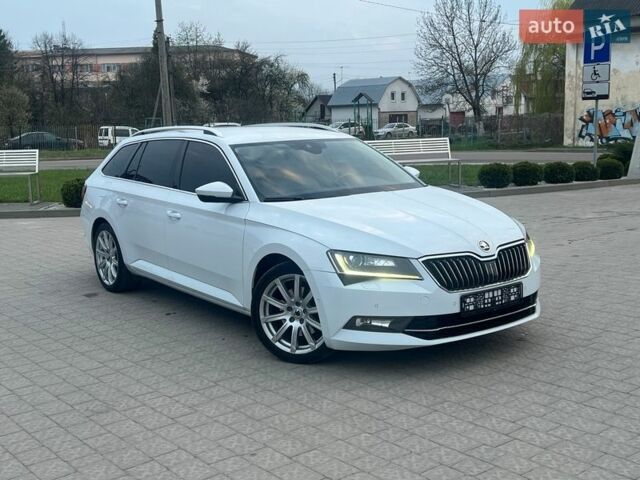 Белый Шкода Суперб, объемом двигателя 1.97 л и пробегом 225 тыс. км за 15799 $, фото 1 на Automoto.ua