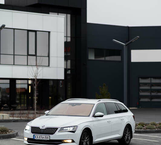 Білий Шкода Суперб, об'ємом двигуна 1.97 л та пробігом 327 тис. км за 17000 $, фото 1 на Automoto.ua