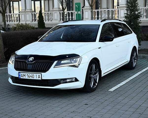 Белый Шкода Суперб, объемом двигателя 1.97 л и пробегом 238 тыс. км за 18900 $, фото 1 на Automoto.ua