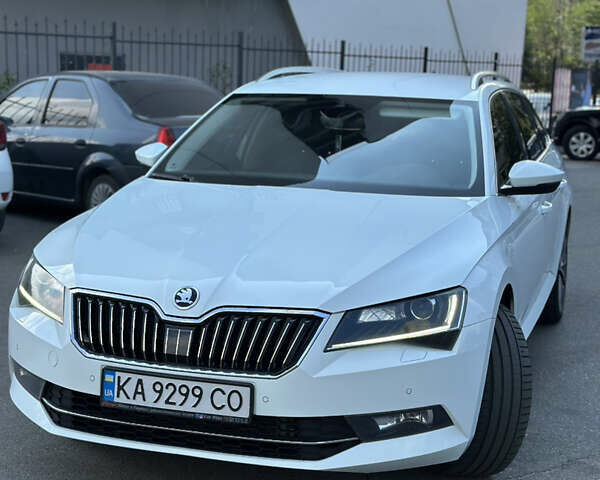Білий Шкода Суперб, об'ємом двигуна 1.97 л та пробігом 287 тис. км за 20500 $, фото 1 на Automoto.ua