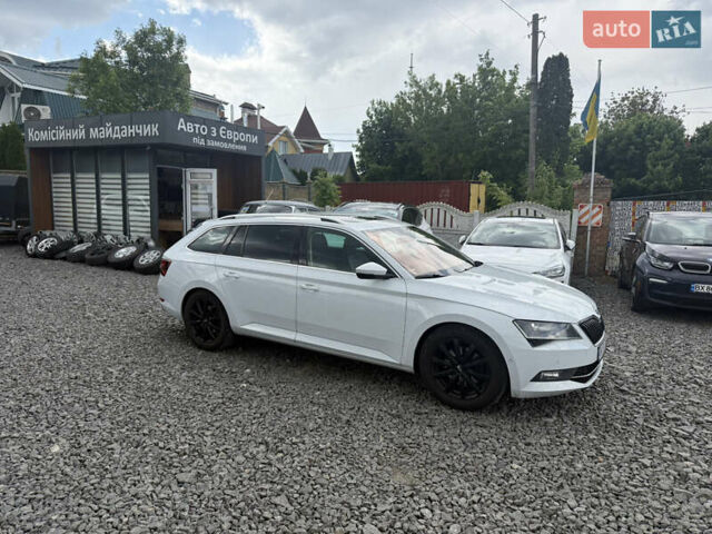 Белый Шкода Суперб, объемом двигателя 1.97 л и пробегом 212 тыс. км за 18500 $, фото 1 на Automoto.ua