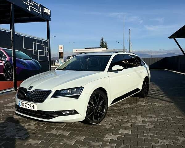 Белый Шкода Суперб, объемом двигателя 1.97 л и пробегом 224 тыс. км за 20000 $, фото 1 на Automoto.ua