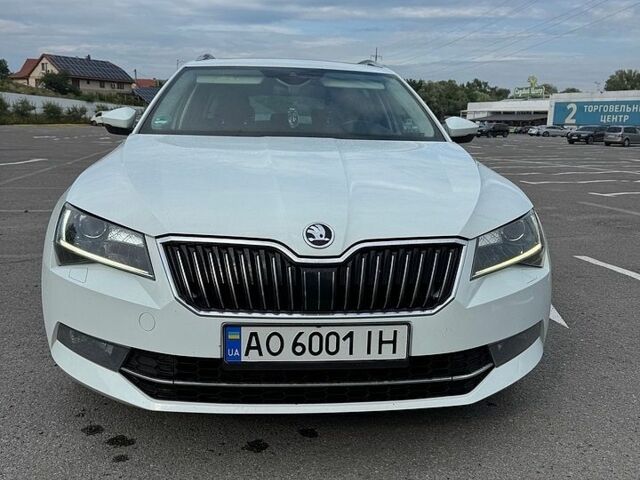Білий Шкода Суперб, об'ємом двигуна 1.97 л та пробігом 284 тис. км за 16700 $, фото 1 на Automoto.ua