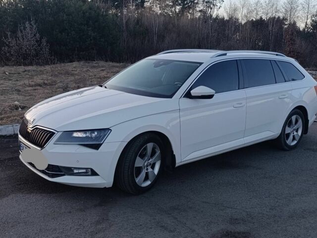 Белый Шкода Суперб, объемом двигателя 2 л и пробегом 238 тыс. км за 18000 $, фото 1 на Automoto.ua