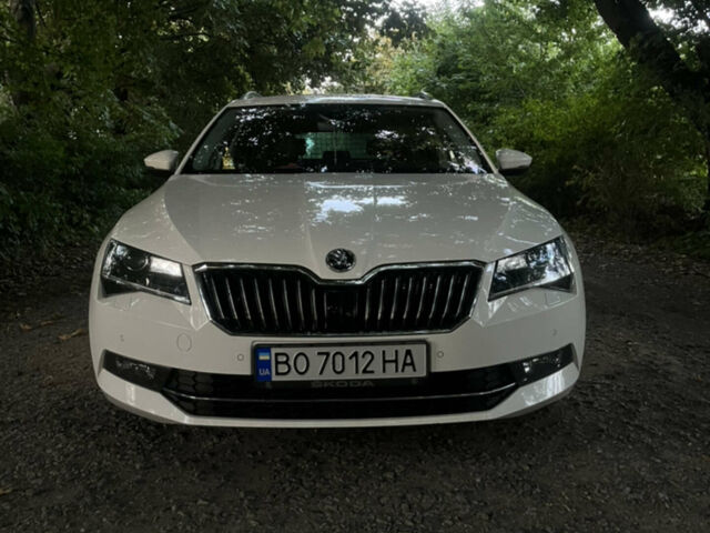 Білий Шкода Суперб, об'ємом двигуна 1.97 л та пробігом 242 тис. км за 16200 $, фото 1 на Automoto.ua