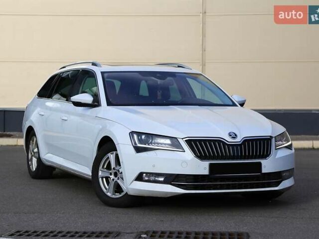 Белый Шкода Суперб, объемом двигателя 1.97 л и пробегом 253 тыс. км за 17900 $, фото 1 на Automoto.ua