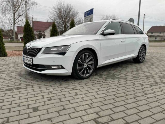 Белый Шкода Суперб, объемом двигателя 2 л и пробегом 268 тыс. км за 19999 $, фото 1 на Automoto.ua