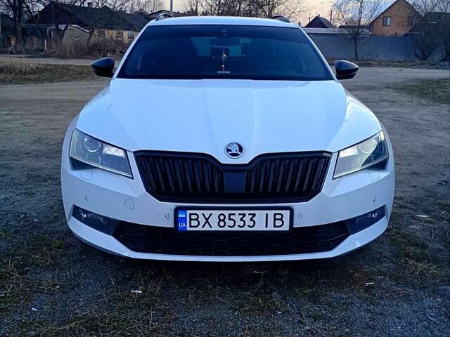 Білий Шкода Суперб, об'ємом двигуна 2 л та пробігом 243 тис. км за 17900 $, фото 1 на Automoto.ua