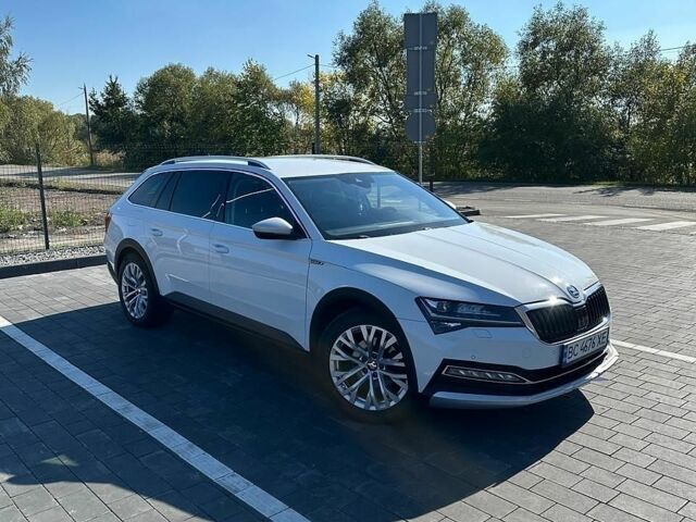 Белый Шкода Суперб, объемом двигателя 1.97 л и пробегом 202 тыс. км за 29999 $, фото 1 на Automoto.ua