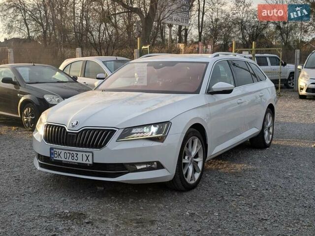 Белый Шкода Суперб, объемом двигателя 1.97 л и пробегом 287 тыс. км за 21550 $, фото 1 на Automoto.ua