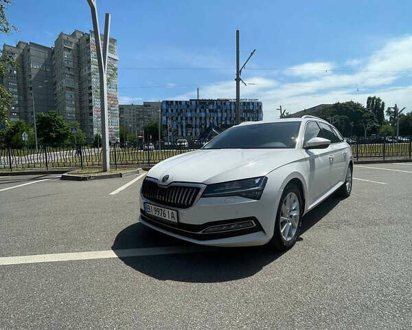 Белый Шкода Суперб, объемом двигателя 1.97 л и пробегом 288 тыс. км за 22950 $, фото 1 на Automoto.ua