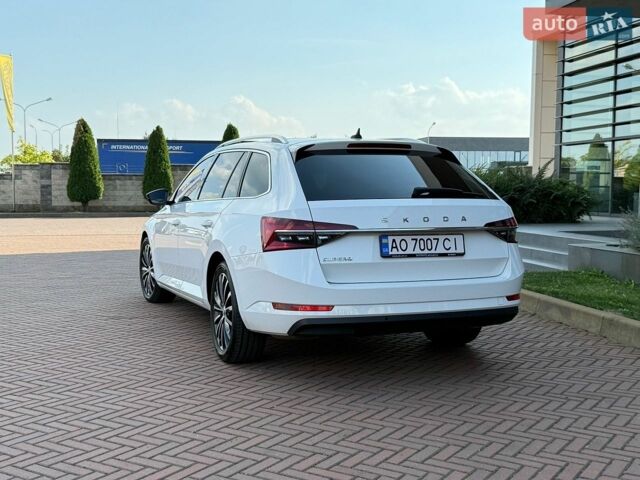 Білий Шкода Суперб, об'ємом двигуна 2 л та пробігом 235 тис. км за 23500 $, фото 1 на Automoto.ua