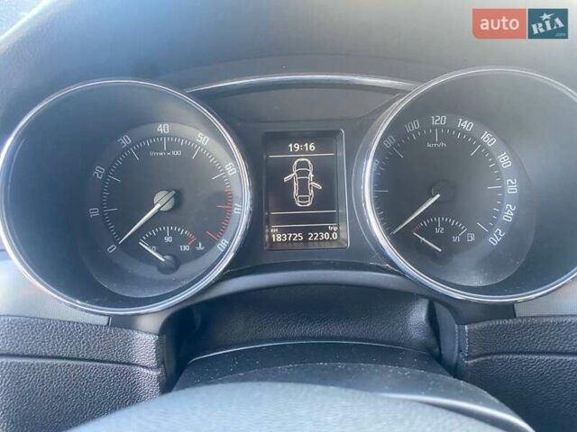 Белый Шкода Суперб, объемом двигателя 1.8 л и пробегом 183 тыс. км за 7400 $, фото 1 на Automoto.ua