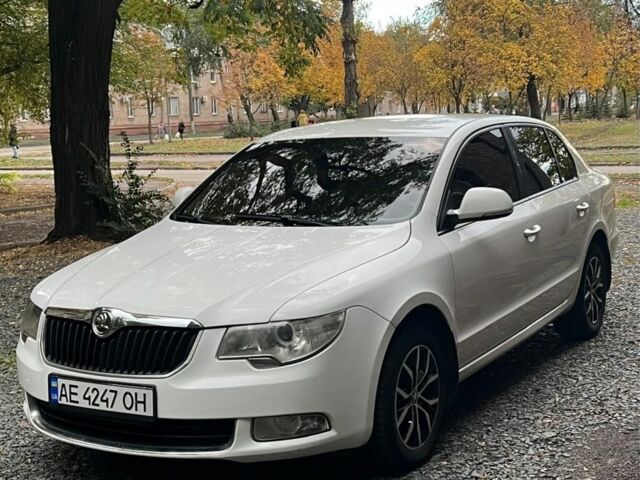 Білий Шкода Суперб, об'ємом двигуна 0 л та пробігом 241 тис. км за 7100 $, фото 1 на Automoto.ua