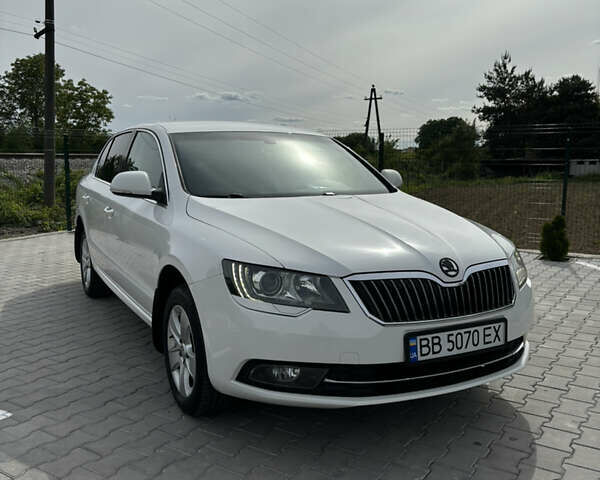 Белый Шкода Суперб, объемом двигателя 1.8 л и пробегом 174 тыс. км за 12500 $, фото 1 на Automoto.ua