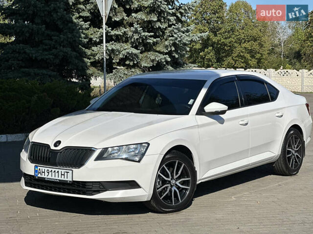 Белый Шкода Суперб, объемом двигателя 1.6 л и пробегом 280 тыс. км за 14700 $, фото 1 на Automoto.ua