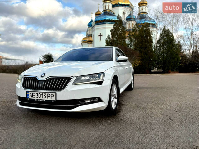 Білий Шкода Суперб, об'ємом двигуна 2 л та пробігом 217 тис. км за 21000 $, фото 1 на Automoto.ua