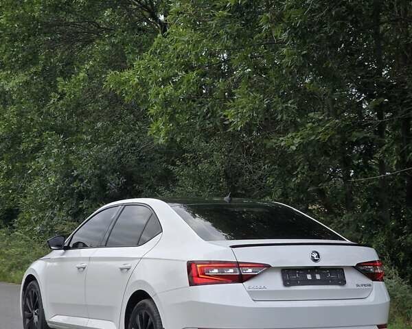Білий Шкода Суперб, об'ємом двигуна 1.98 л та пробігом 280 тис. км за 18700 $, фото 1 на Automoto.ua
