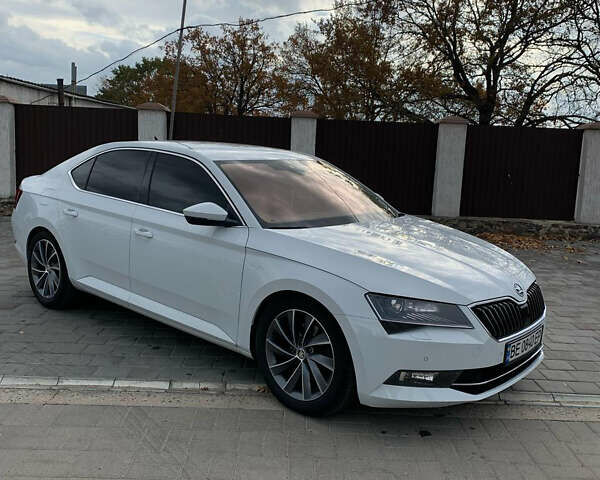 Білий Шкода Суперб, об'ємом двигуна 1.97 л та пробігом 220 тис. км за 23000 $, фото 1 на Automoto.ua