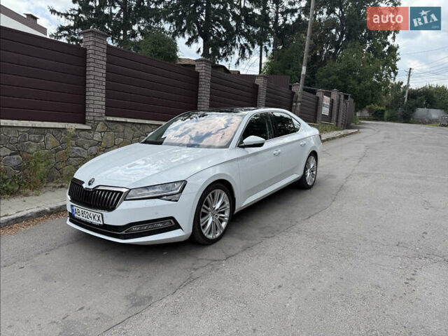 Білий Шкода Суперб, об'ємом двигуна 1.97 л та пробігом 124 тис. км за 30500 $, фото 1 на Automoto.ua