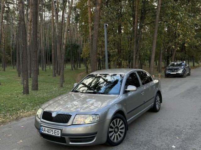 Бежевий Шкода Суперб, об'ємом двигуна 1.8 л та пробігом 240 тис. км за 4200 $, фото 1 на Automoto.ua
