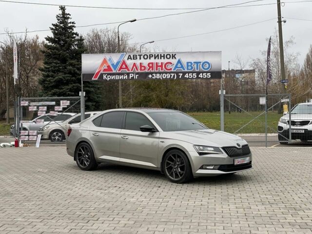 Бежевый Шкода Суперб, объемом двигателя 2 л и пробегом 185 тыс. км за 22600 $, фото 1 на Automoto.ua