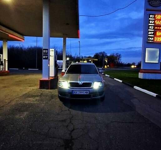 Бежевий Шкода Суперб, об'ємом двигуна 1.8 л та пробігом 370 тис. км за 5500 $, фото 1 на Automoto.ua