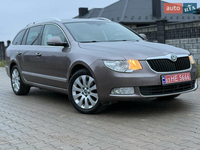 Бежевый Шкода Суперб, объемом двигателя 2 л и пробегом 288 тыс. км за 11300 $, фото 1 на Automoto.ua